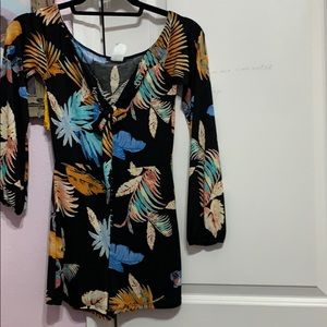 Fashion nova romper size small